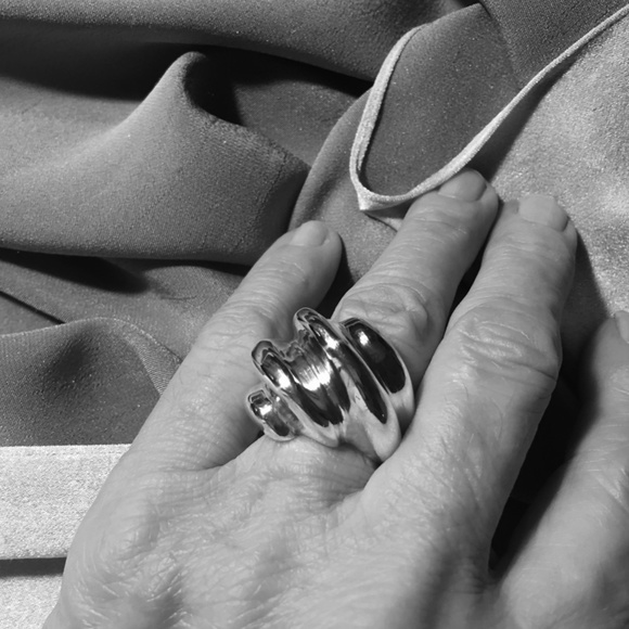 Sterling Silver ring - Picture 3 of 8